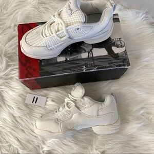 Girls Dance sneakers